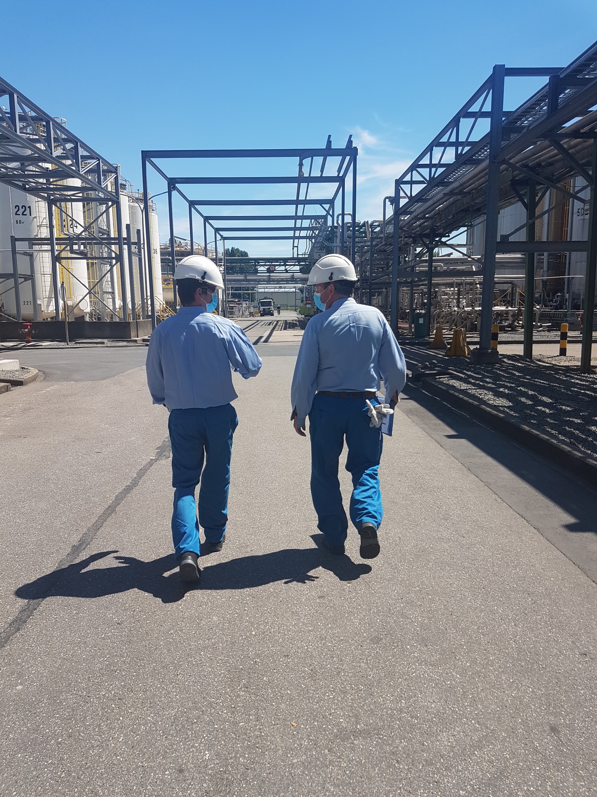 The Kallo Team – Managers and Operators Partner on Site Tours to Boost Safety and Team Connections
