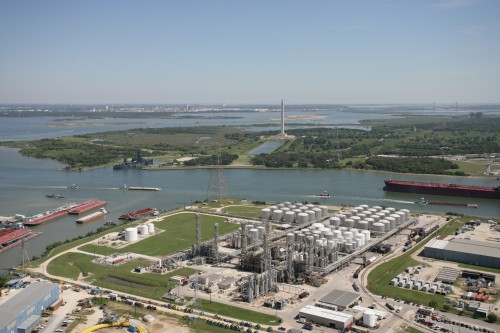 Monument Purchases Site Next to Houston Plant