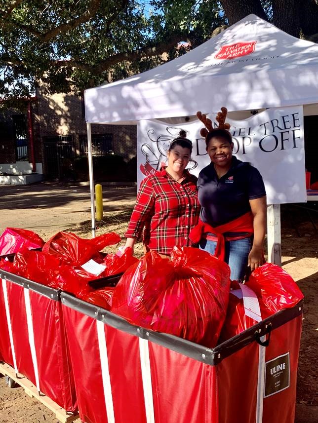 Houston Employees Brighten Holidays for Local Children and Seniors in Need
